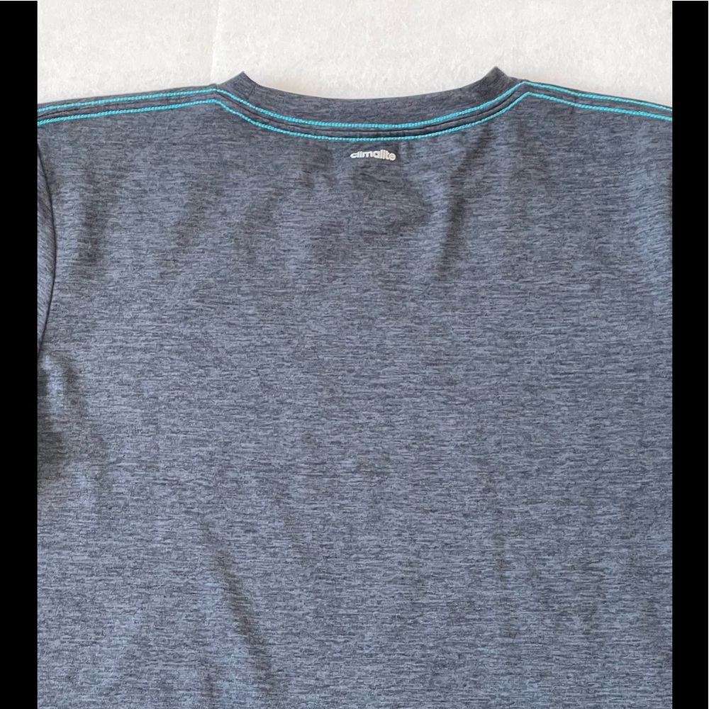 ADIDAS BOYS Climalite Tee LARGE - Picture 8 of 8